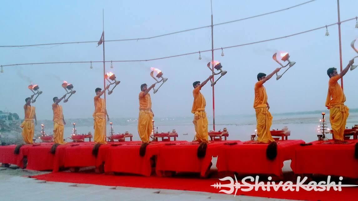 Ganga-Aarti-Boat
