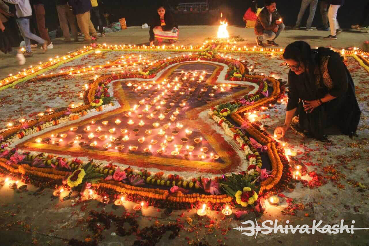 Diya arrangement on Varanasi ghat for Dev Deepawali festival